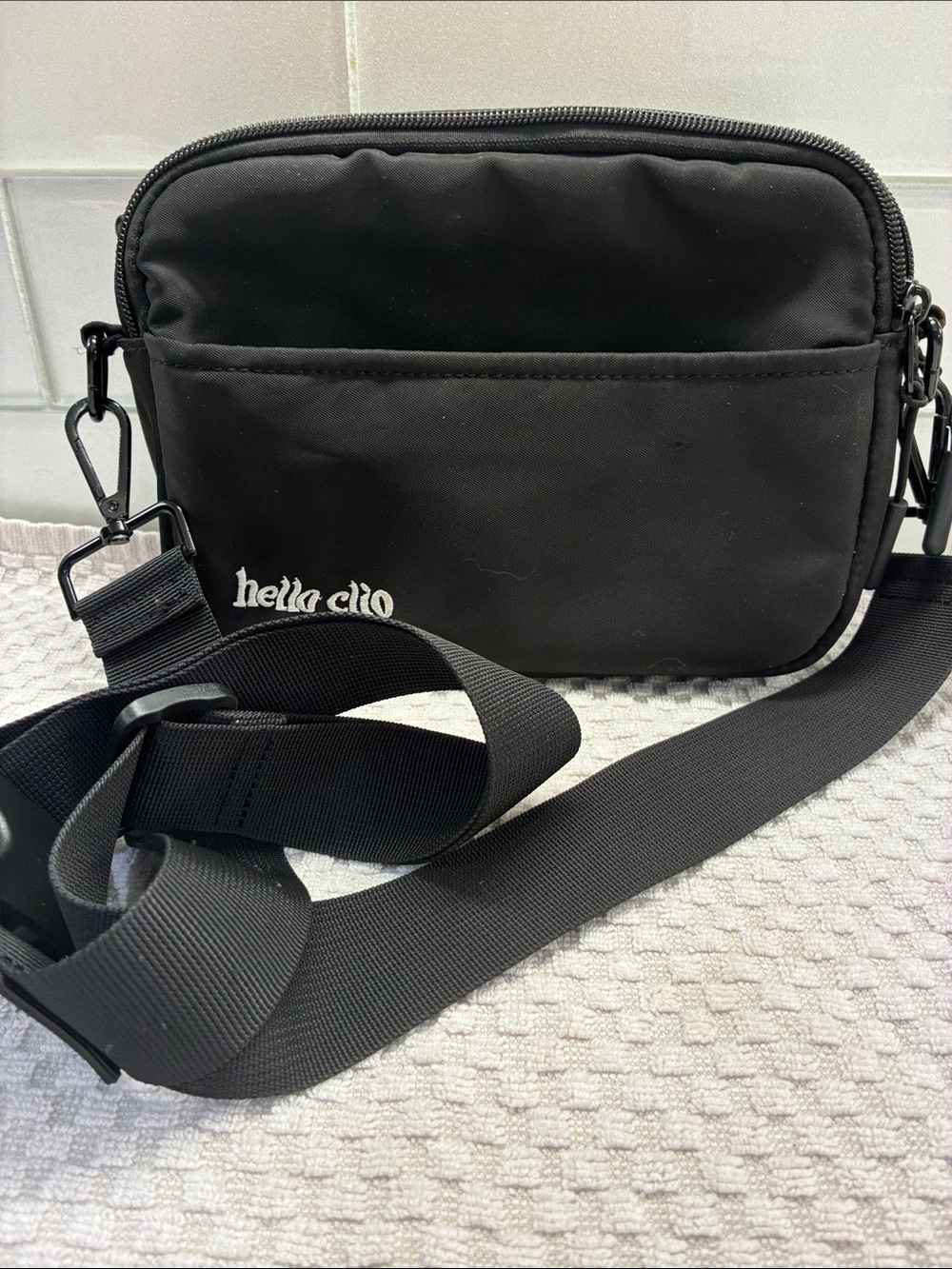 Hello Clio crossbody bag